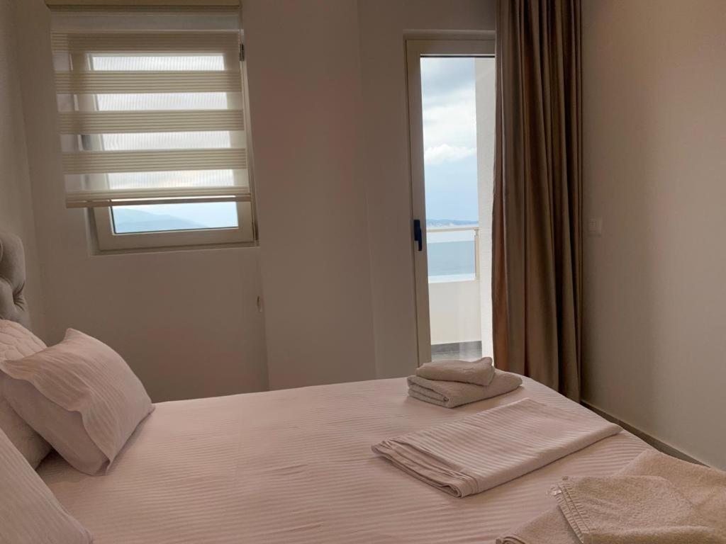 Delfin Apartments Sarandë Exterior foto