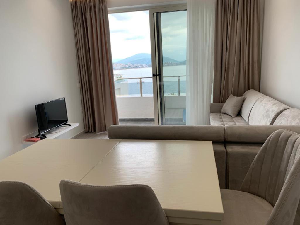 Delfin Apartments Sarandë Exterior foto